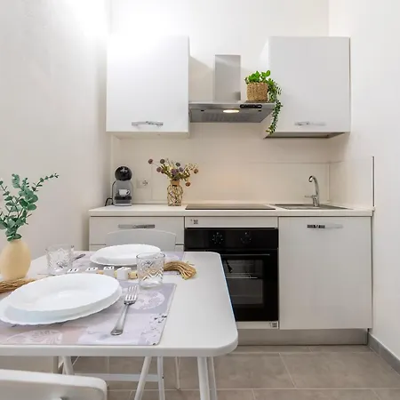 Sardinia Re - La Casa Di Alice ゲストハウス